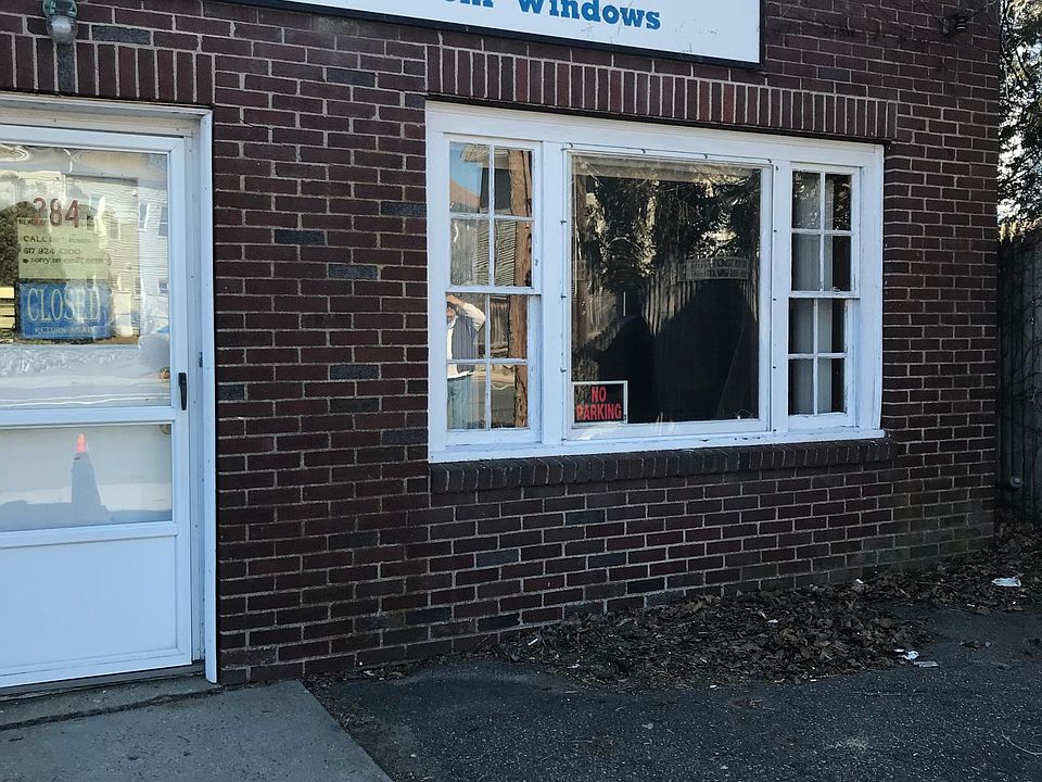 2nd image of 284 Orchard St