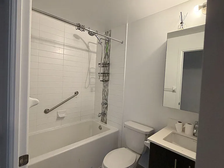 55 Oneida Cres #1101 — Photo 7