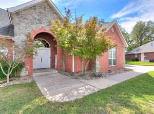 1507 Berkshire Pl, Shawnee, OK 74804