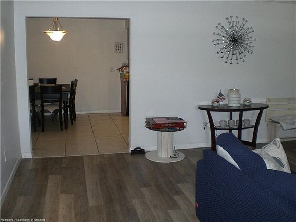 4th image of 1215 Wildflower St