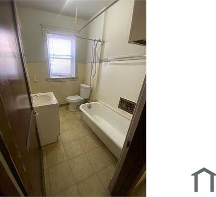1st image of 4234 Dewey Ave #2F