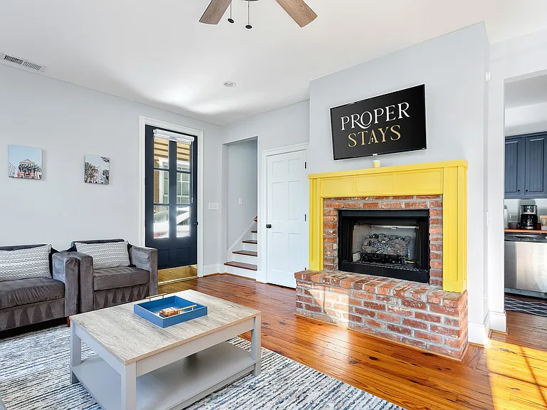 9 Bogard St #9E — Photo 2