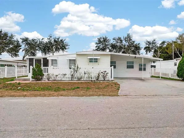 39032 Ola Ave, Zephyrhills, FL 33542