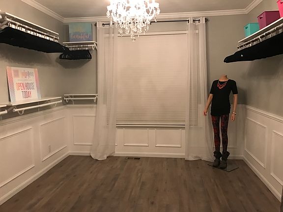 Den/Used as a home boutique