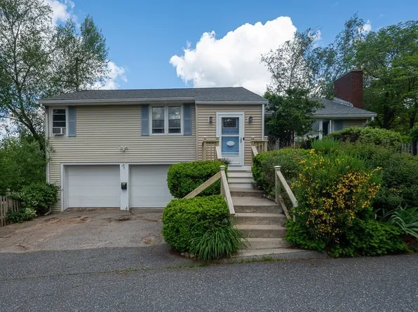 194 Burncoat St, Worcester, MA 01606