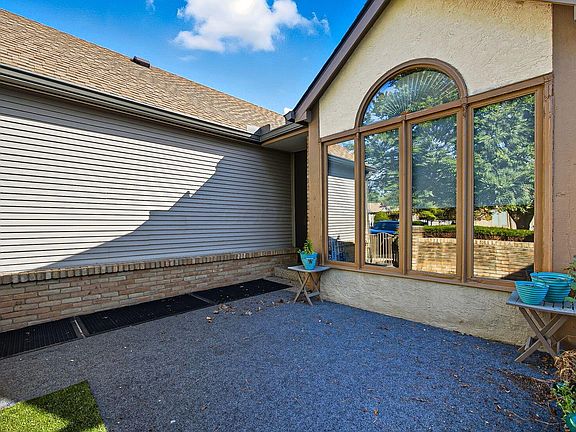 5th image of 1350 Azalea Dr