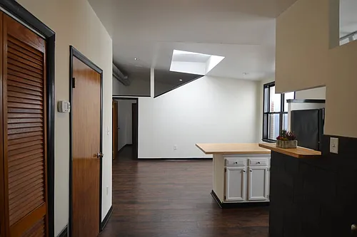 1126 Walnut St #3R Photo 1