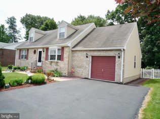 21 Edgewood Ave, New Castle, DE 19720