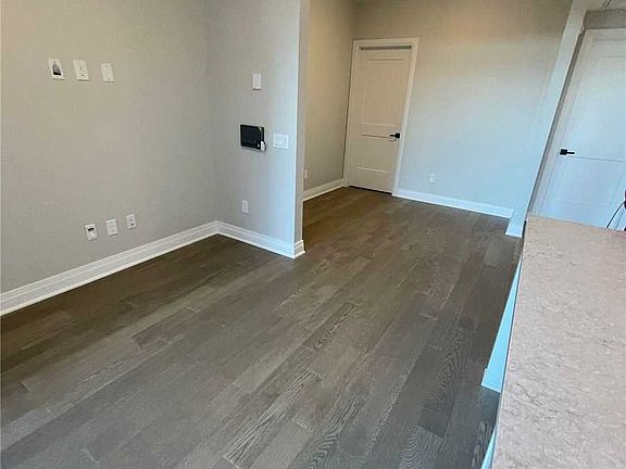 5th image of 95 Dundas St W #401