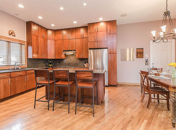 4th image of 5758 S Nordica Ave
