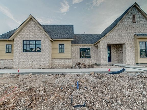 3rd image of 6386 N Blue Sage Dr