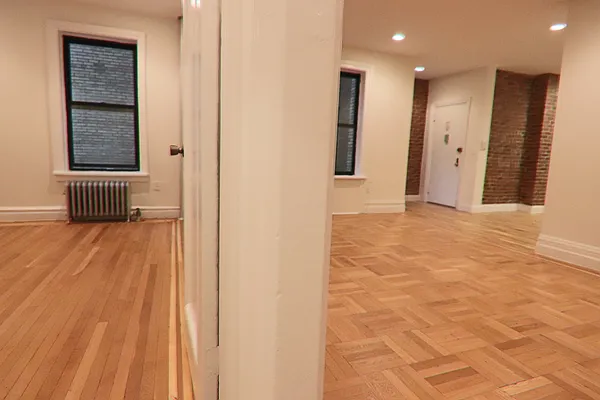 Rented by PMG Real Estate  | media 20