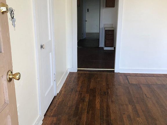 3rd image of 1638 E McLemore Ave