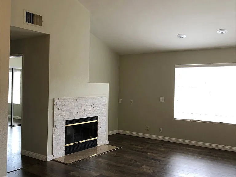 21897 Southgate #309 — Photo 6