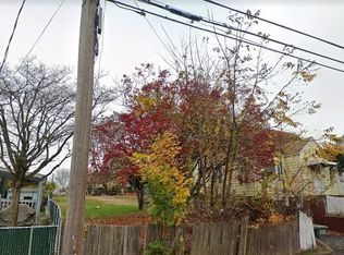 355 Exeter St, Bridgeport, CT 06606