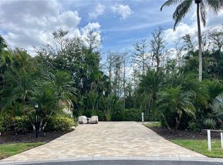 5011 Coach Ln, Naples, FL 34114