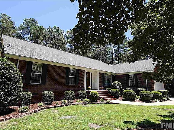 2nd image of 201 Fox Den Ln
