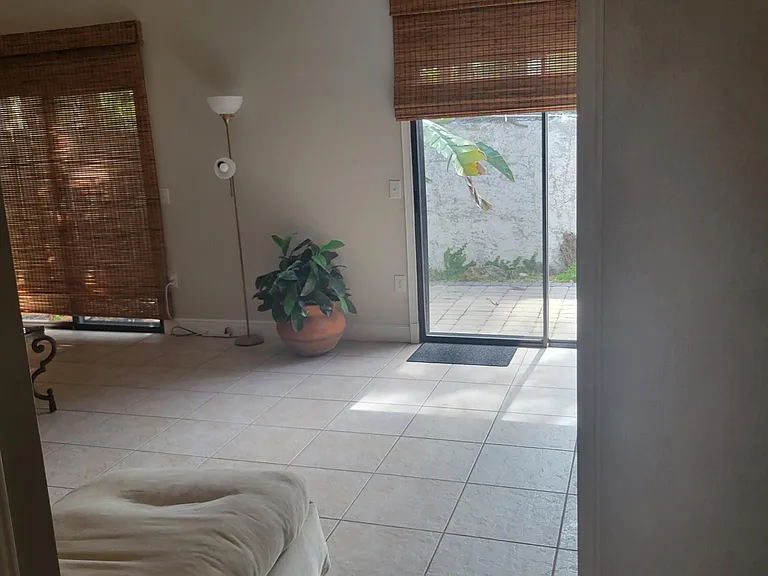879 Meadowland Dr #K — Photo 11