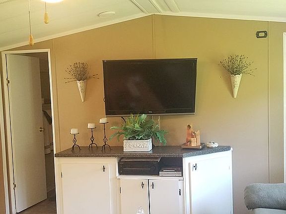 4th image of W5229 Surfwood Dr #22