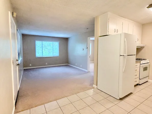 4275 McKellar Ln APT 7, Palo Alto, CA 94306
