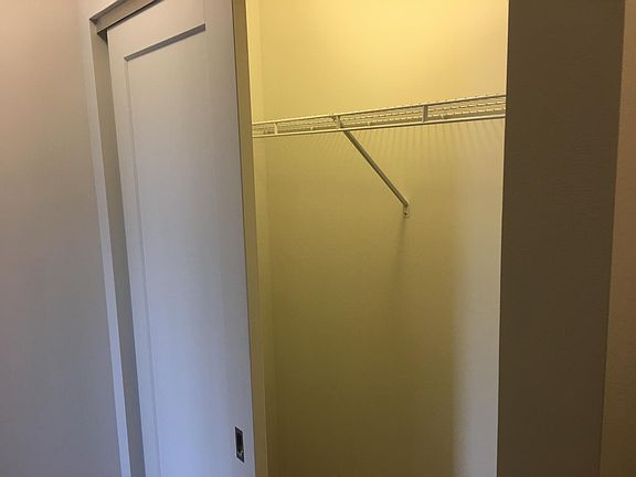 5th image of 101 W Superior St APT 605