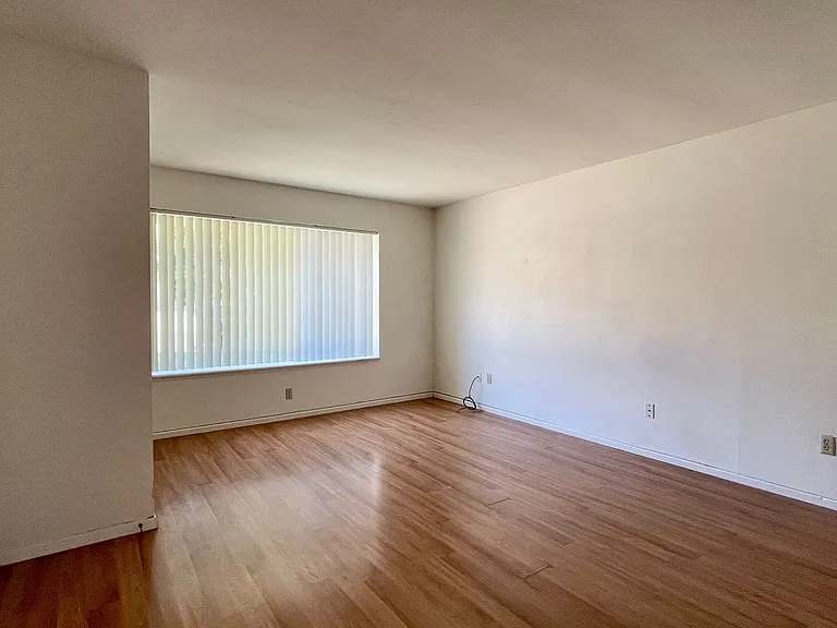 3180 Calle Jazmin — Photo 7