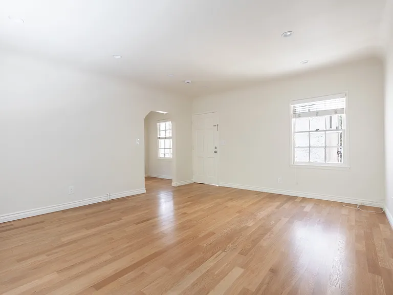 130 S Palm Dr #A — Photo 2