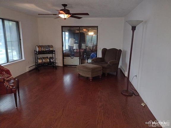 4th image of 101 Dogwood Pl #A