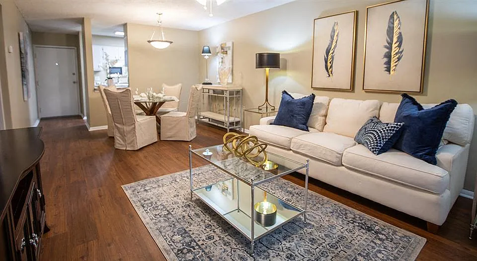 Kingswood Apartments