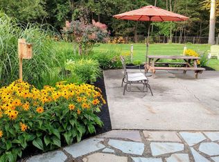 92 Laurel Hill Dr, South Burlington, VT 05403