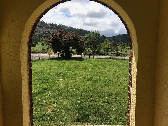 Front yard view from front door