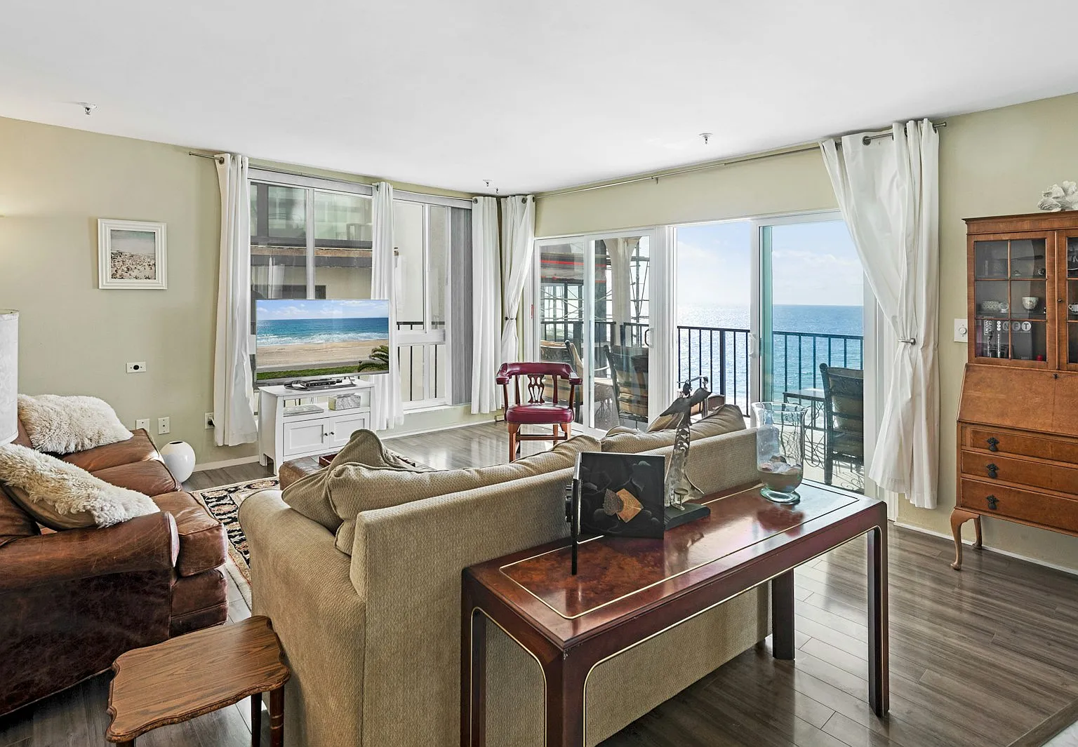 565 Esplanade, Unit 116 — Photo 4