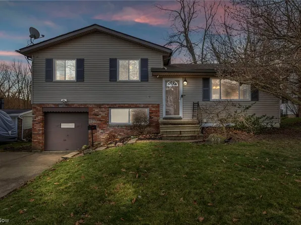 573 Cliffside Dr, Akron, OH 44313