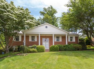 1833 Briar Ridge Ct, Mc Lean, VA 22101