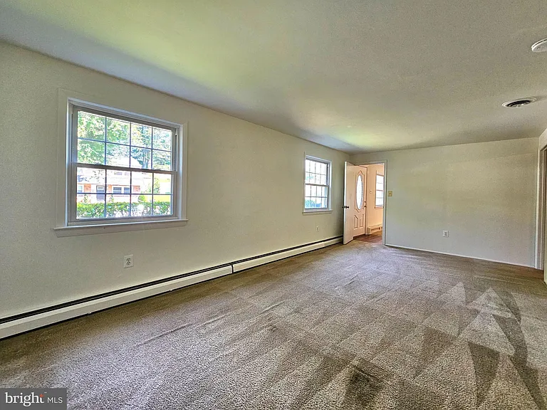 4123 Glendale Rd — Photo 8