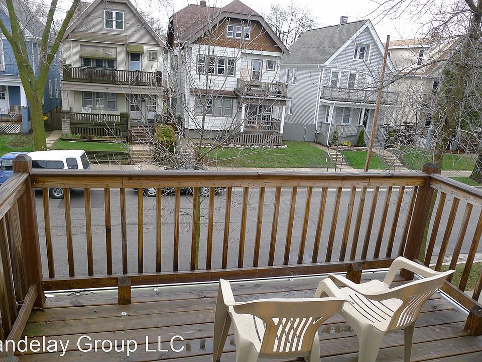 1st image of 3126A N Fratney St