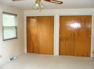 7800 Salisbury Dr, Parma, OH 44129