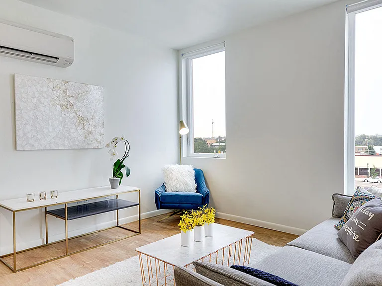 The Watercooler Apartments — Photo 22