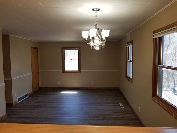 5th image of 1106 Oakwood Dr