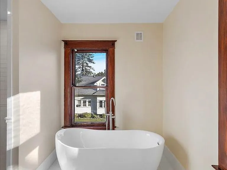 438 N Bailey St — Photo 26