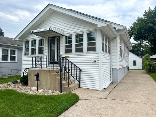 7132 Alexander Ave, Hammond, IN 46323