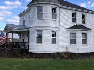 27 Murray St, Bingham, ME 04920