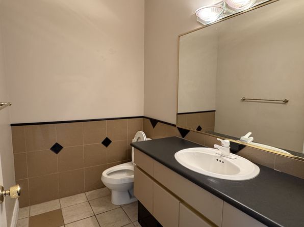 4 bedroom rental in Burnaby — photo 5