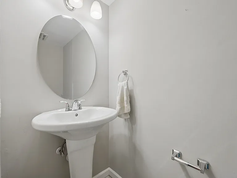 1615 Colonial Way #0 — Photo 16