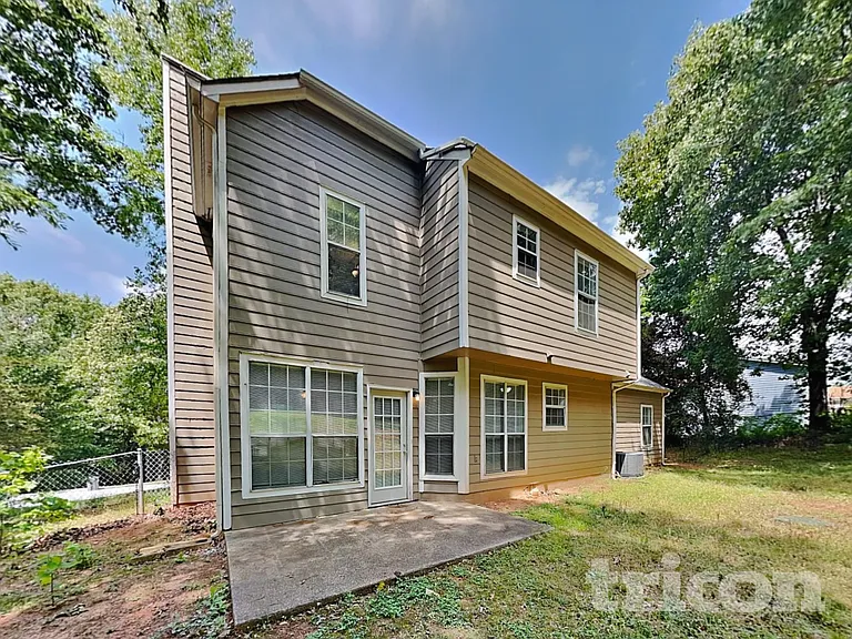 3520 Willow Tree Cir — Photo 16