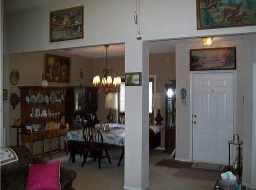 4th image of 2095 Lakeview South Dr