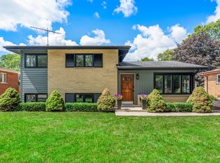 606 N Elmhurst Ave, Mount Prospect, IL 60056