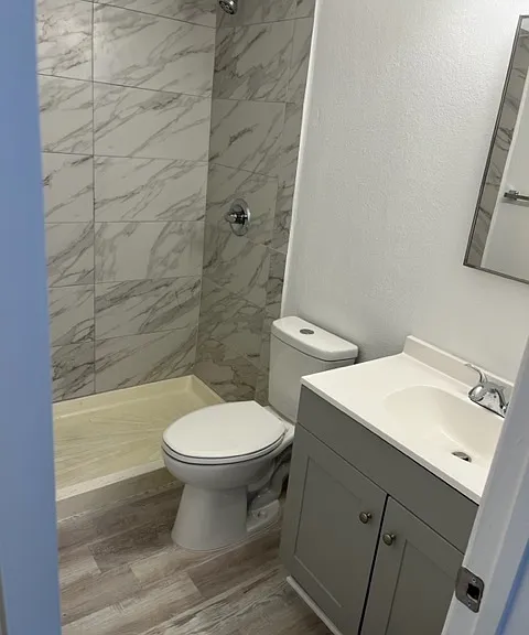 1223 N Dysart Rd #13 — Photo 10