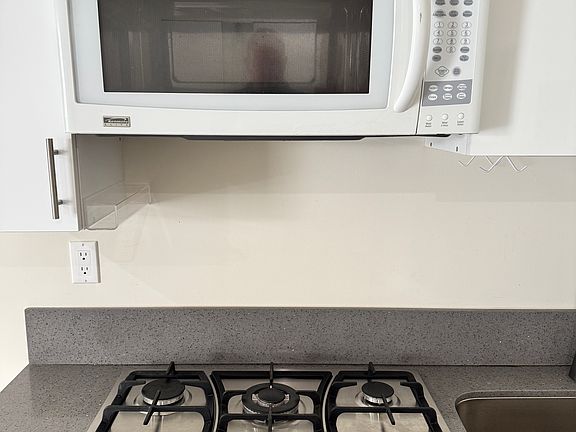 3rd image of 14327 Dickens St APT J