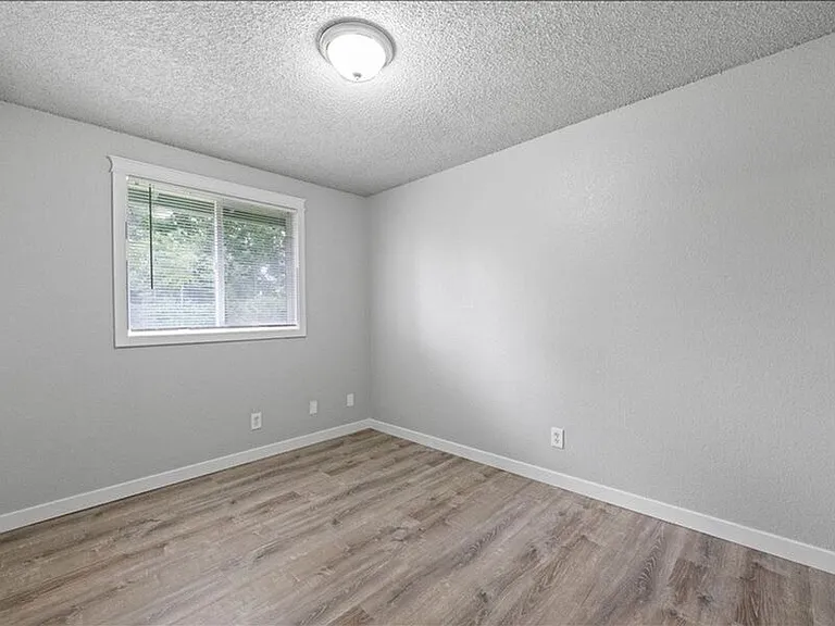 4109 W Kennewick Ave #B — Photo 6